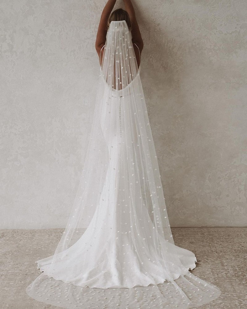 Sexy Mermaid Wedding Dress V-Neck Open Back Boho Wedding Gown Simple Plain Long Train Buttons Beach Bridal Dress Robe De Mariee